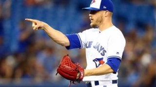 【MLB】ブ軍守護神ジャイルズがマッサージで右腕故障!?　トレード市場に影響も…