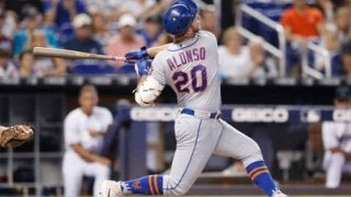 【MLB】本塁打競争Vの新人大砲の“バット折り”にブーイング殺到「退場」「これは罰金」