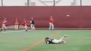 「野球を続けるべきでない」　“雑音”黙らす8歳少女の超絶プレーをMLB公式注目