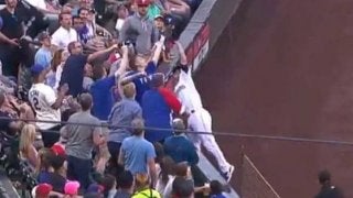 【MLB】マリナーズ野手があ然…　敵ファンのファウル“横取り”に米「妨害じゃないか」