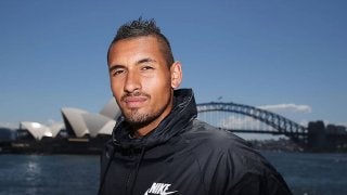 ニック・キリオス、憧れのハーレム・グローブトロッターから新しい技を教わる！？