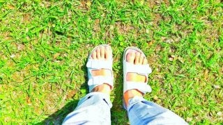 暑さ本番、そろそろ休日くらいサンダルだな、というそこのあなた！素足の準備できていますか！？