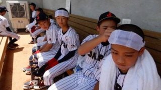 【U-12W杯】侍ジャパンU-12代表に秘密兵器!?　“赤い手袋”で熱中症回避＆パフォーマンス向上