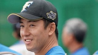 日ハム斎藤佑、救援で秋山K斬り！　2回19球1安打無失点　防御率3.38