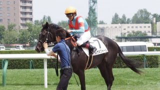 【新馬/札幌5R】三浦「良い内容で勝てました」レザネフォールが差し切る！