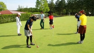 ゴルフを始めたい女性に向けた「コースデビュープログラム」開始