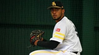 鷹スアレス、4回1安打無失点も105球で降板の“怪投“　初回だけで50球「球数が多くて…」