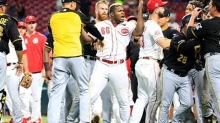【MLB】「野球ではなく喧嘩」-6人退場の大乱闘劇、猛ダッシュ→左フックの左腕に“酷評”