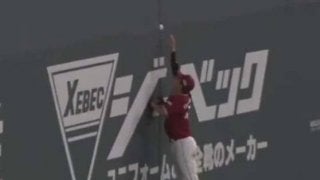 日ハム連敗止める、フェンスに打球挟まる“珍安打”から逆転　楽天則本昂は2敗目