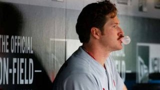 【MLB】元Gマイコラスが二塁手の捕球を“妨害”!?　米メディア批判「がっつり手を掴んでた」