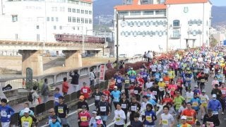 間寛平、タカラジェンヌが応援！「宝塚ハーフマラソン大会」12月開催