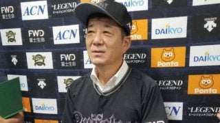 オリ西武戦で松井市長が始球式　“松井節”炸裂「今の話は録音しないように」
