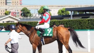 【小倉記念】北村友「馬が良くなっている」カデナが惜しい2着でディープ追悼Vならず