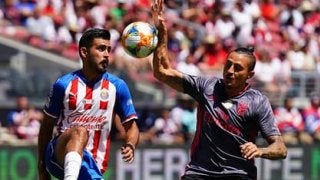 サッカールール改正でハンドの基準再定義。反則になるケースは？