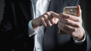 その症状、スマホ老眼かも？