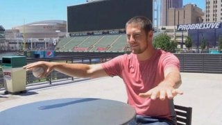 【MLB】「日本人選手を尊敬している」-右腕バウアーの独占インタ公開、“鬼才”の素顔とは…