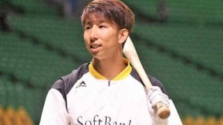 ホークス福田が連日の起爆剤！　“緊急代打”に絶妙バント「打席に入ってから」