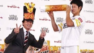 ホークス、リーグVへ視界良好!?　仙崎ちくわ贈呈に上林「燃える勝利が見えます」