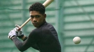 日ハムドラ4万波、デビュー戦は3の0　「9番・左翼」で1軍昇格即スタメン