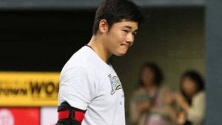 日ハム清宮、2戦連続4番スタメンも屈辱…8回絶好機で代打を送られる