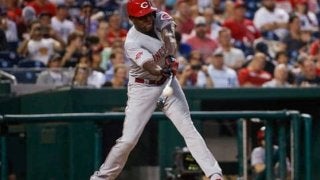 【MLB】「見るのがやめられない」…ファンが“飛んでこない”ファウルに驚き、ビール浴びる悲劇