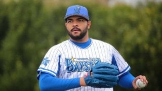 エスコバーも日本語でアナウンス!?　DeNAが「イケボDeベイ選挙」の結果発表、16日から関内駅で放送