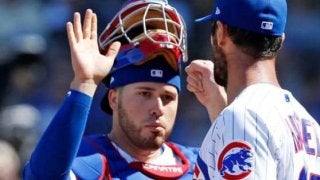 【MLB】「お見事」圧巻の強肩！　ダルビッシュを救う女房役の“座ったまま送球”に米解説も興奮