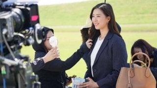 女子野球漫画「花鈴のマウンド」が甲子園をジャック！　“女子高生”加藤優＆“OL”みなみCM出演