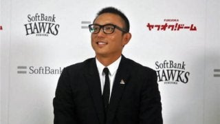 川崎宗則、“二刀流”で特別試合出場！最速140キロ＆三塁打で台湾ファン魅了