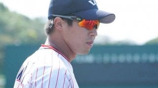 ヤクルト山田哲、33連続盗塁成功の日本記録達成！　初回に二盗を成功させる