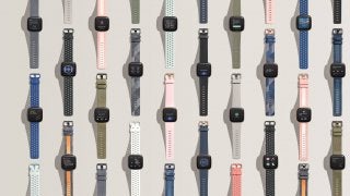 Fitbitの新作スマートウォッチ「Versa 2」発売へ。Amazon Alexa対応、Spotifyアプリを搭載