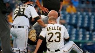 【MLB】169キロの強烈ライナーが右手首に直撃　マウンド上で悶絶する右腕に球場騒然