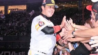 鷹・高谷、今季初本塁打の決勝弾に「奇跡です」守っても5投手をリード