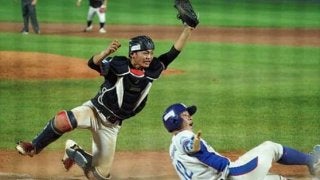 【U-18W杯】レフト西がスーパー送球！　日本がサヨナラ負け回避、韓国戦はタイブレークの延長へ