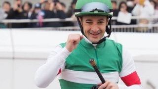 ルメール騎手がJRA年間100勝を達成！