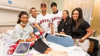 【MLB】大谷が小児病院で患者と白熱エアホッケー　可愛すぎる2人の動画にファン「素敵」