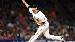 韓国・斗山のリンドブロムに鷹、西武ら日米8球団熱視線　今季20勝で投手4冠の右腕