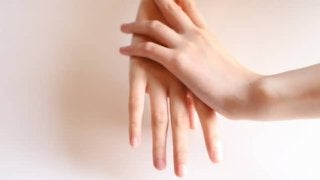 手肌は第一印象を決める重要なパーツ