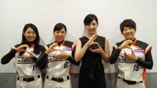 【女子プロ野球】野球女子モデル椿梨央が球速アップ目指しプロに入門　埼玉磯崎の腕の太さに仰天