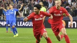 CLデビュー戦で悲喜交々。南野拓実は胸を張り、伊東純也はうなだれた