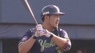 ヤクルト現役引退の畠山が日本ハム2軍戦に出場！　空振り三振もフルスイングで観客沸かす