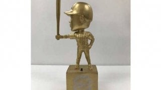 ロッテ、福浦引退記念グッズ全63種類を販売へ「目玉はフィギュア」