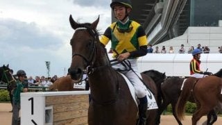 土曜中山５Ｒ新馬は６番人気の伏兵エバービクトリアスが逃げ切る