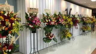 ロッテ福浦、引退試合はスタメン出場　サブロー、松坂ら豪華メンバーからの花もズラリ