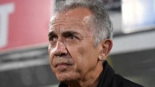 柏レイソル、ネルシーニョ監督の選手を鼓舞する「言葉の圧」がすごい