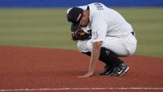 ロッテが福浦の引退試合を飾る　福浦はDH→9回に一塁に就いてファインプレーで有終の美