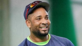 国内FAのバレンティンがファンに異例の質問「来季はどのチームでプレーしてほしい？」