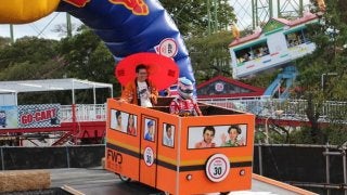 動力の有無は関係ない!? 佐藤琢磨選手も力走見せる…レッドブル・ボックスカートレース 東京大会