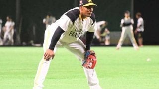 三塁を守った鷹グラシアルが見せた気遣い　マウンドで高橋礼に掛けた言葉とは？