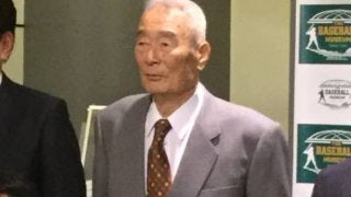 米野球殿堂が金田正一さんへ追悼メッセ　400勝グラブ写真添え「歴史的な快挙を達成」